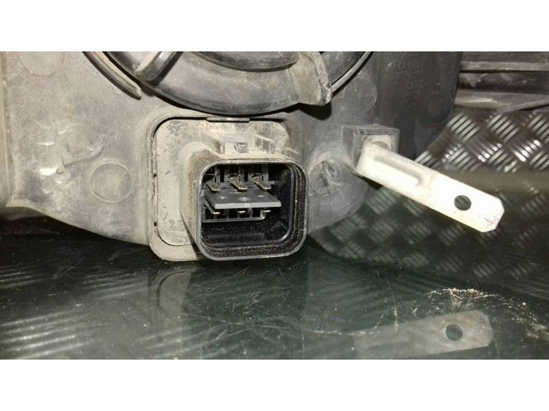 Recambio de faro derecho para kia shuma ii 1.6 ls 4 berlina referencia OEM IAM 51020R 0K2S1 