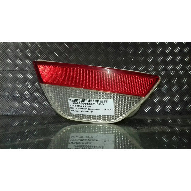 Recambio de piloto marcha atras para ford focus berlina (cak) ambiente referencia OEM IAM 1M5115K272A  