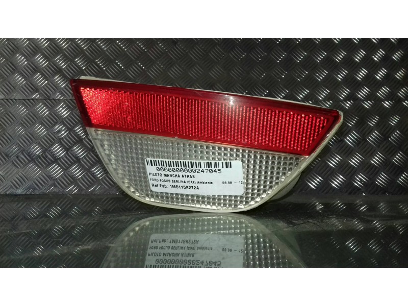 Recambio de piloto marcha atras para ford focus berlina (cak) ambiente referencia OEM IAM 1M5115K272A  