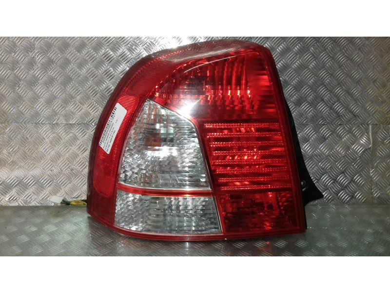 Recambio de piloto trasero izquierdo para kia shuma ii 1.6 ls 4 berlina referencia OEM IAM 0K2S151140L  SEOGU