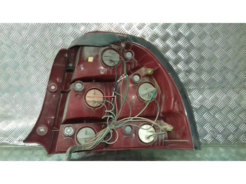 Recambio de piloto trasero izquierdo para kia shuma ii 1.6 ls 4 berlina referencia OEM IAM 0K2S151140L  SEOGU