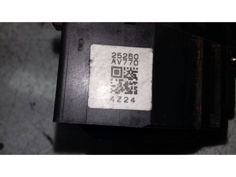 Recambio de mando limpia para nissan almera (n16/e) line up referencia OEM IAM 25260AV770  7 + 5 PINES