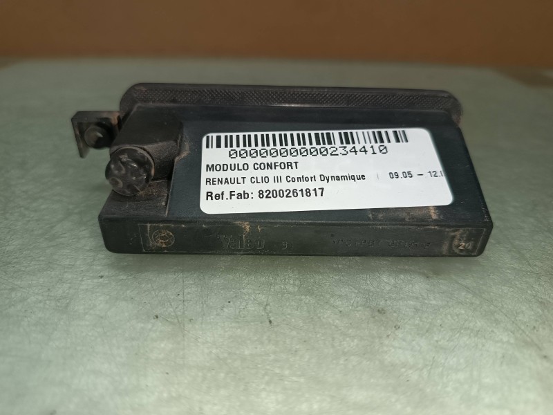 Recambio de centralita luces para renault clio iii confort dynamique referencia OEM IAM 8200261817  CENTRALITA LUCES