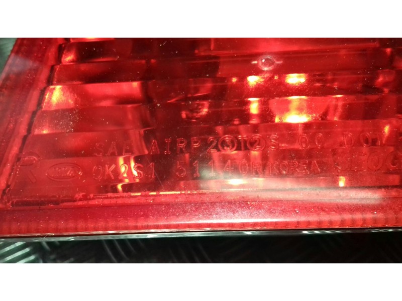 Recambio de piloto trasero derecho para kia shuma ii 1.6 ls 4 berlina referencia OEM IAM   