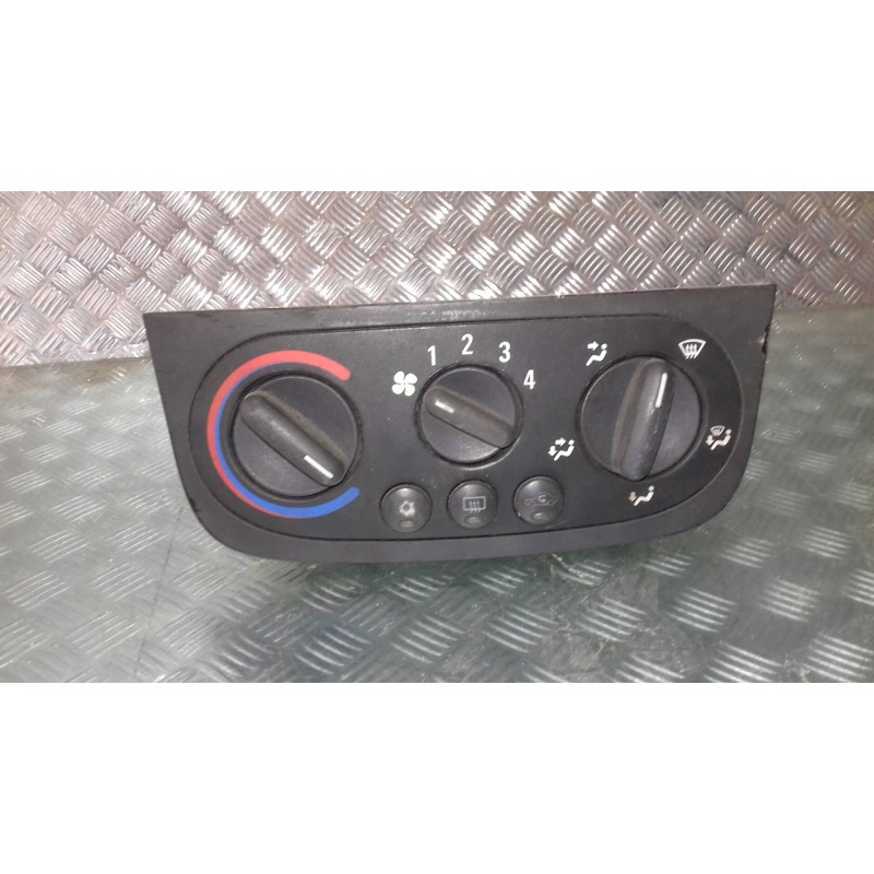 Recambio de mando calefaccion / aire acondicionado para opel corsa c referencia OEM IAM 0818869 I208 VALEO