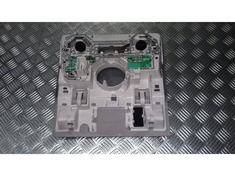 Recambio de luz interior para volkswagen golf v berlina (1k1) highline referencia OEM IAM IKO947105  