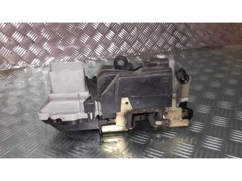 Recambio de cerradura puerta delantera izquierda para peugeot 307 (s1) xt referencia OEM IAM   ELECTRICA