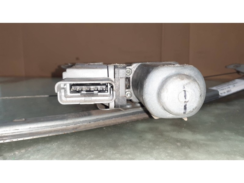 Recambio de elevalunas delantero derecho para citroen c3 1.4 hdi premier referencia OEM IAM 963912  ELECTRICO