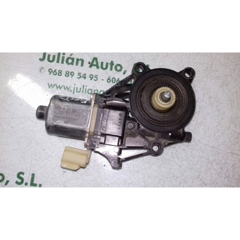 Recambio de motor elevalunas delantero derecho para ford fiesta (cb1) ambiente referencia OEM IAM 8A6114553A 0130822407 2 PINES