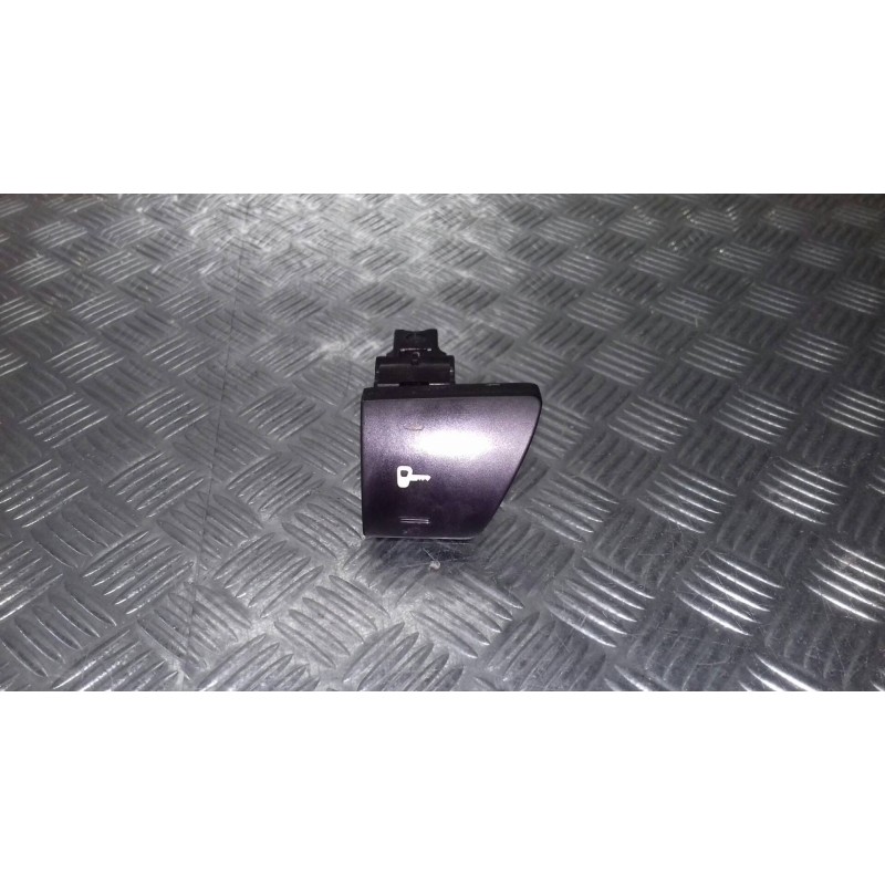 Recambio de interruptor para peugeot 307 (s1) xt referencia OEM IAM 96366684XT  CIERRE PUERTAS