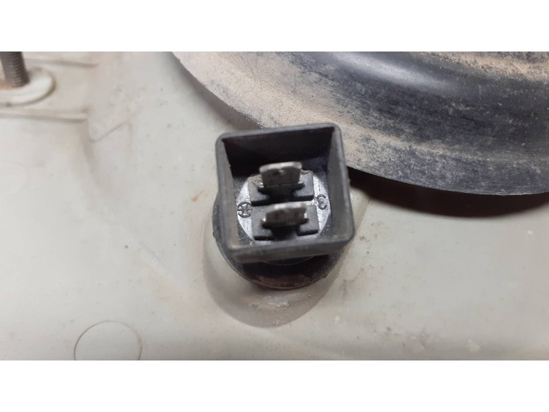 Recambio de faro derecho para seat marbella ce referencia OEM IAM 007405 006381 CON PILOTO