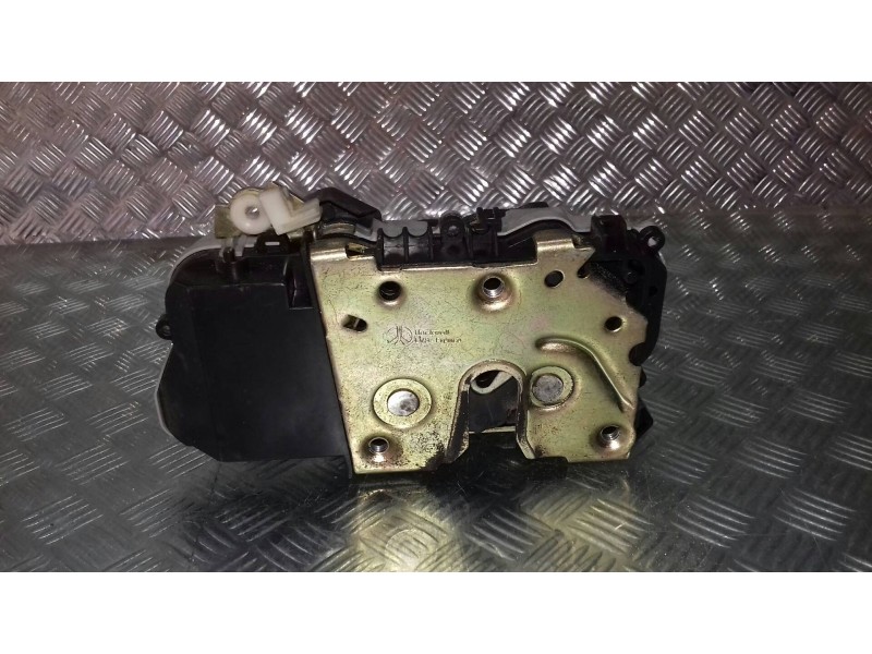 Recambio de cerradura puerta delantera derecha para peugeot 307 (s1) xt referencia OEM IAM   ELECTRICA