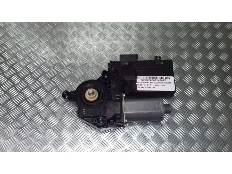 Recambio de motor elevalunas delantero derecho para peugeot 307 (s1) xt referencia OEM IAM 9634457480 0130821766 BROSE