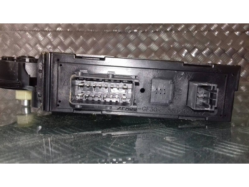 Recambio de motor elevalunas delantero derecho para peugeot 307 (s1) xt referencia OEM IAM 9634457480 0130821766 BROSE