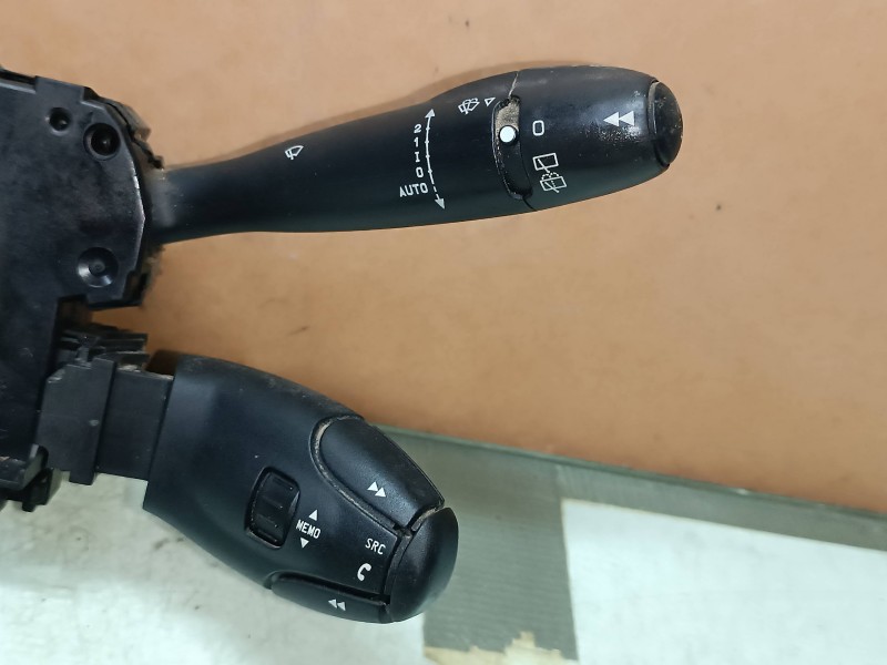 Recambio de mando luces para peugeot 308 sport referencia OEM IAM 96643943XT COM2005 DELPHI