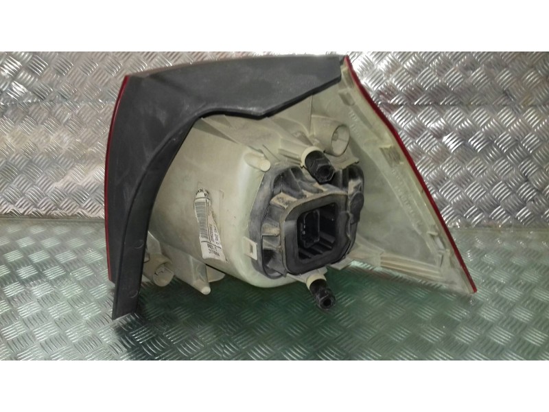 Recambio de piloto trasero izquierdo para volkswagen golf v berlina (1k1) highline referencia OEM IAM 1K6945095G 89032902 VALEO