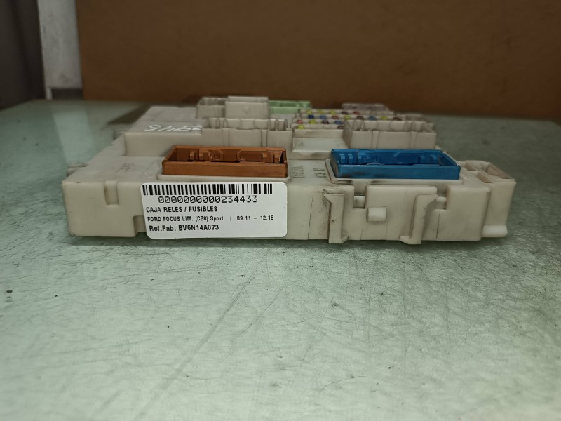 Recambio de caja reles / fusibles para ford focus lim. (cb8) sport referencia OEM IAM BV6N14A073  