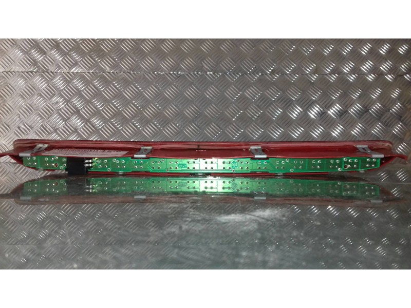 Recambio de luz central de freno para volkswagen golf v berlina (1k1) highline referencia OEM IAM 1K6945097A  