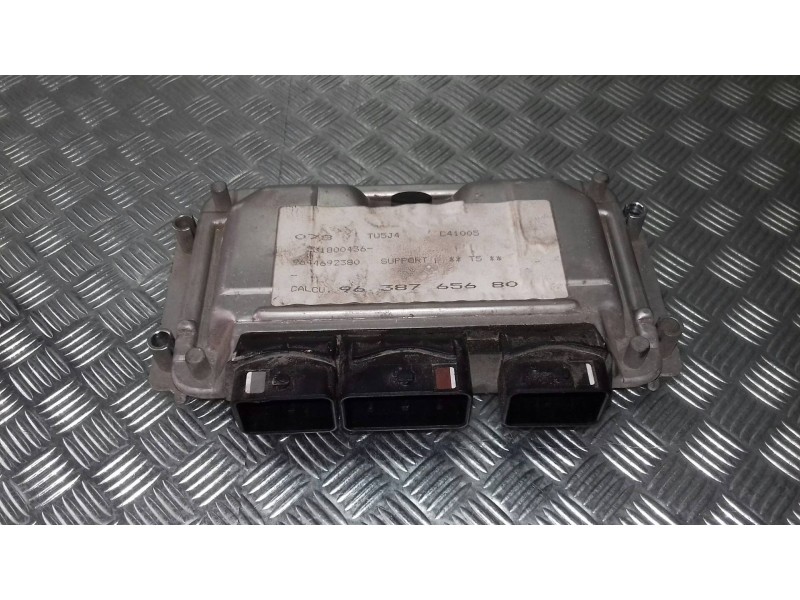 Recambio de centralita motor uce para peugeot 307 (s1) xt referencia OEM IAM 9638765680 0261206943 BOSCH