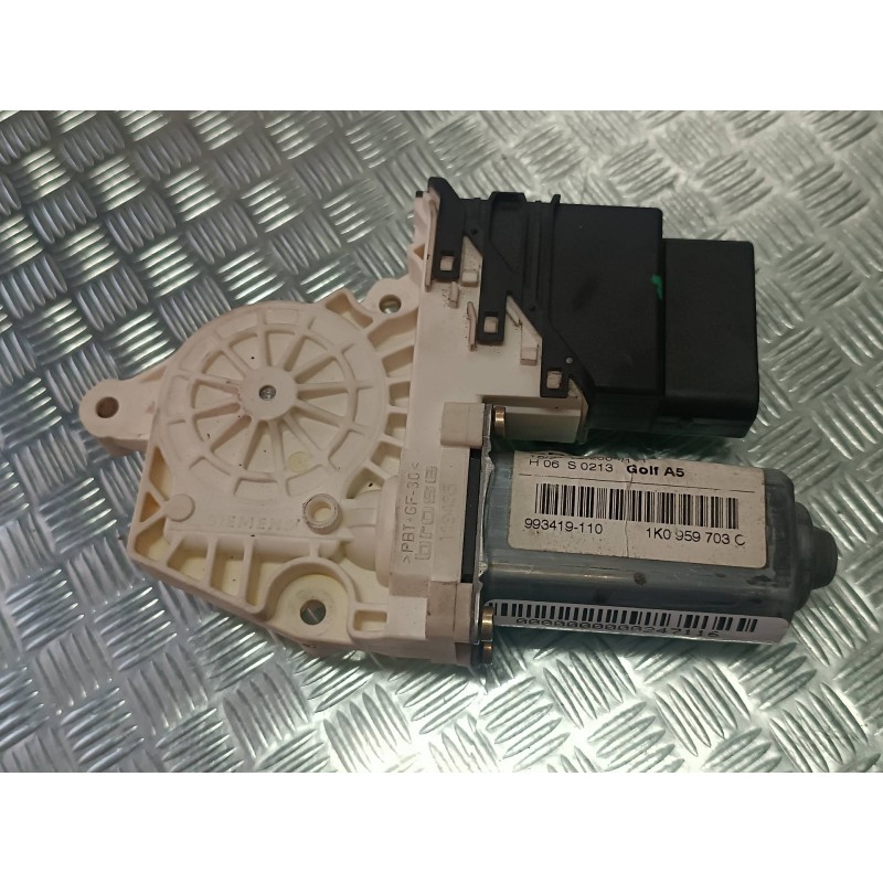 Recambio de motor elevalunas trasero izquierdo para volkswagen golf v berlina (1k1) highline referencia OEM IAM 1K09597033C 9934