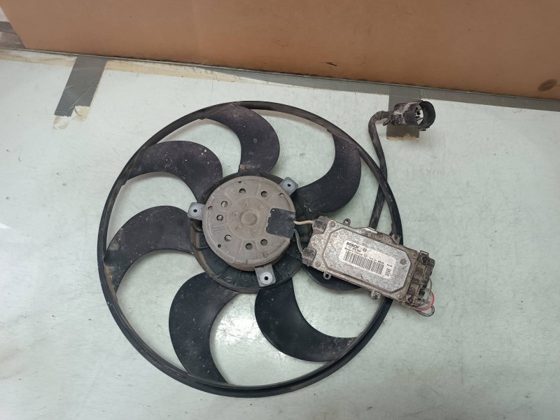 Recambio de electroventilador para ford focus lim. (cb4) titanium referencia OEM IAM 1137328558  BOSCH