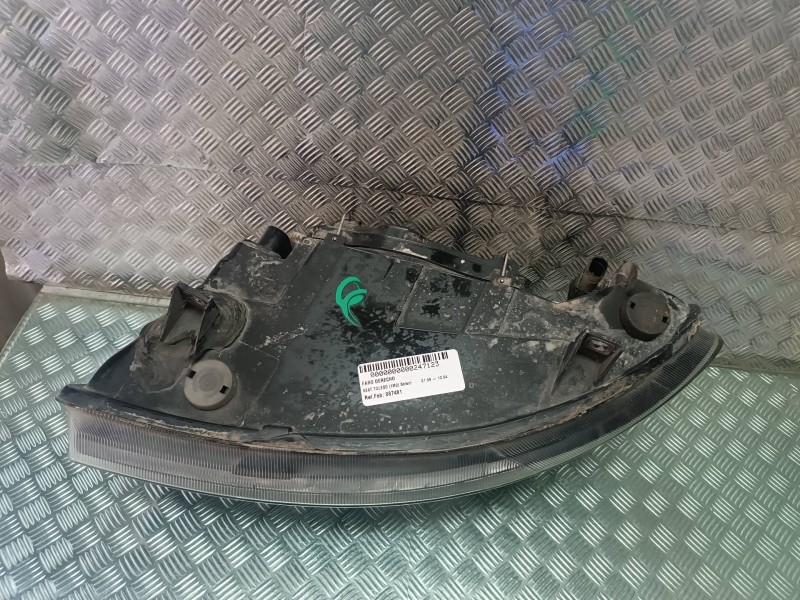 Recambio de faro derecho para seat toledo (1m2) select referencia OEM IAM 087481  VALEO
