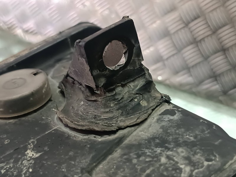 Recambio de faro derecho para seat toledo (1m2) select referencia OEM IAM 087481  VALEO