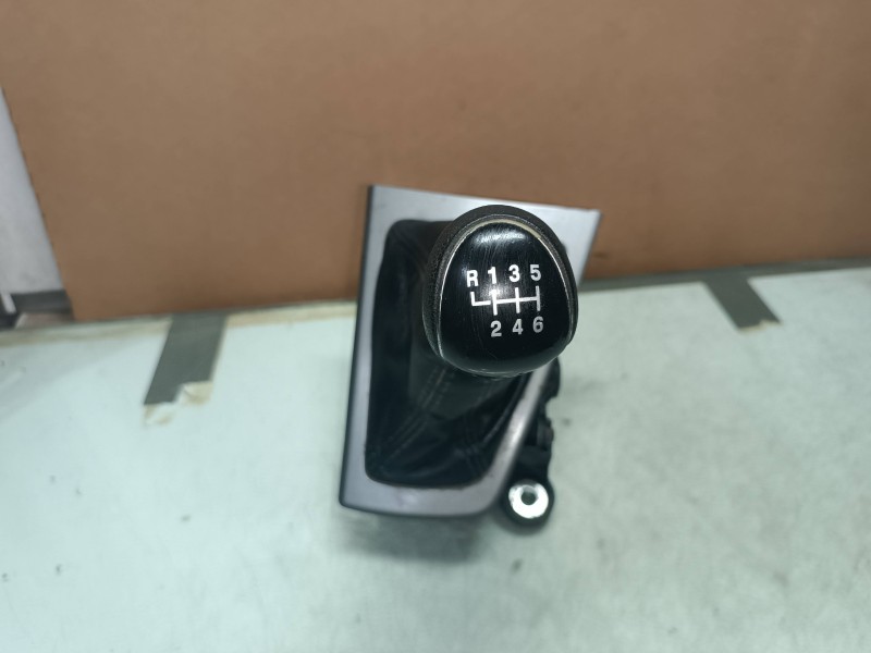 Recambio de palanca cambio para ford focus lim. (cb8) sport referencia OEM IAM BM51A045B79  6 VELOCIDADES