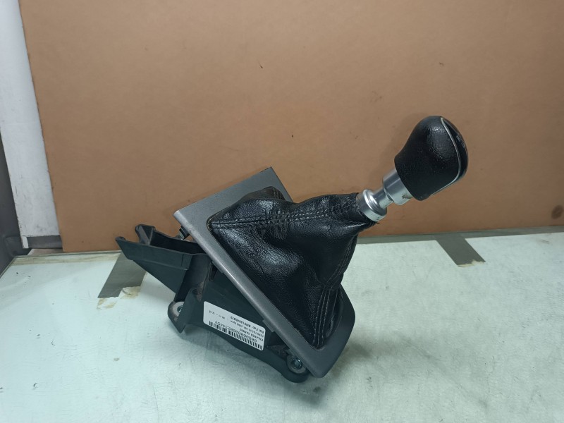 Recambio de palanca cambio para ford focus lim. (cb8) sport referencia OEM IAM BM51A045B79  6 VELOCIDADES