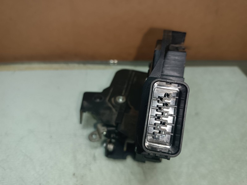 Recambio de cerradura puerta delantera derecha para ford focus lim. (cb4) titanium referencia OEM IAM 7M5AR21812AA NEGRO ELECTRI