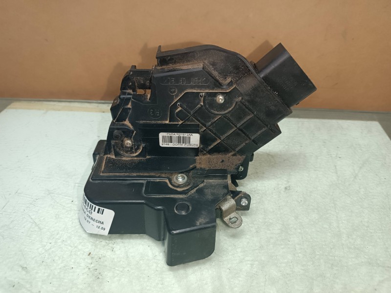 Recambio de cerradura puerta delantera derecha para ford focus lim. (cb4) titanium referencia OEM IAM 7M5AR21812AA NEGRO ELECTRI