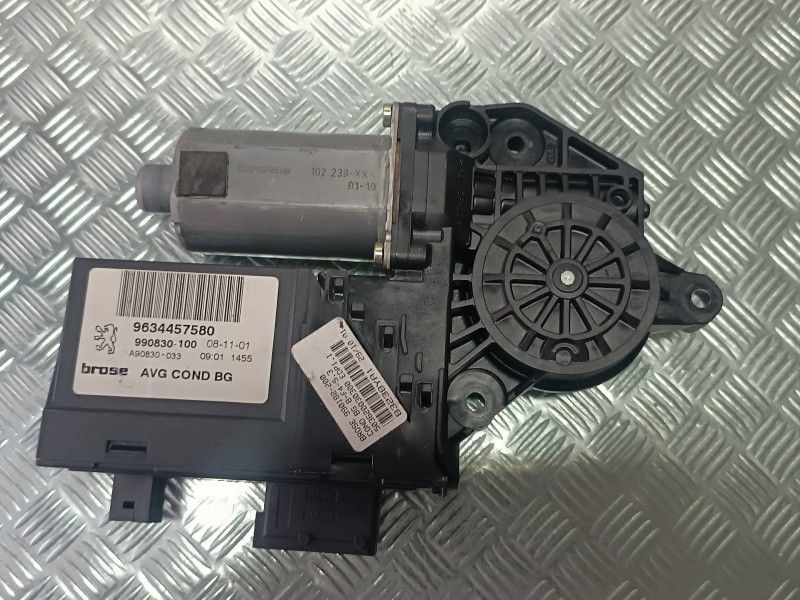 Recambio de motor elevalunas delantero izquierdo para peugeot 307 (s1) xt referencia OEM IAM 9634457580 0130821767 BROSE