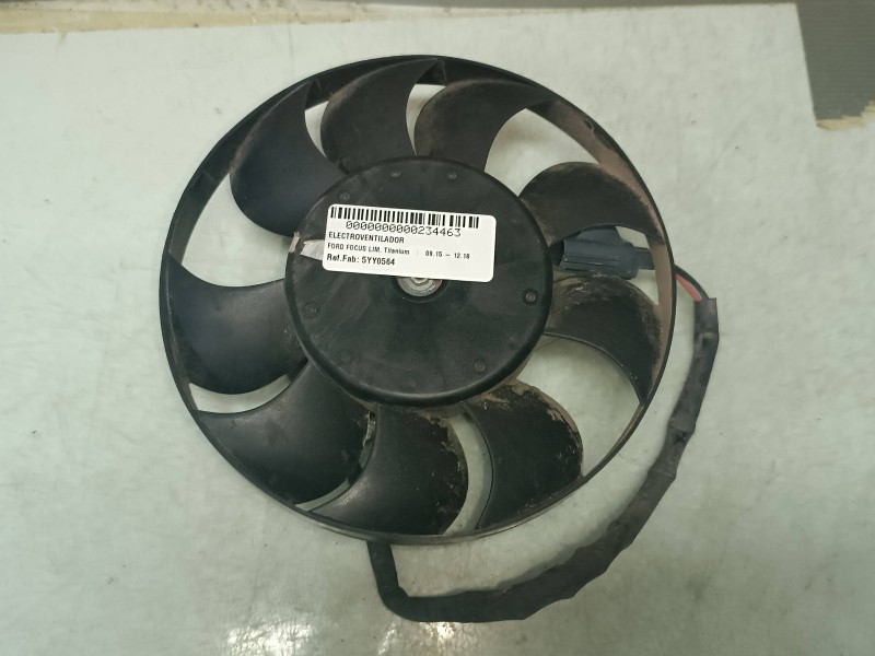 Recambio de electroventilador para ford focus lim. titanium referencia OEM IAM 5YY0564 5000950 3T256217