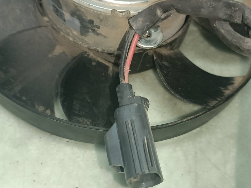 Recambio de electroventilador para ford focus lim. titanium referencia OEM IAM 5YY0564 5000950 3T256217