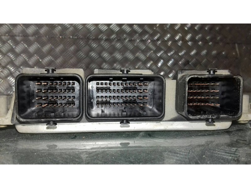 Recambio de centralita motor uce para peugeot 307 (s1) xr referencia OEM IAM 0261206943 9650346180 BOSCH