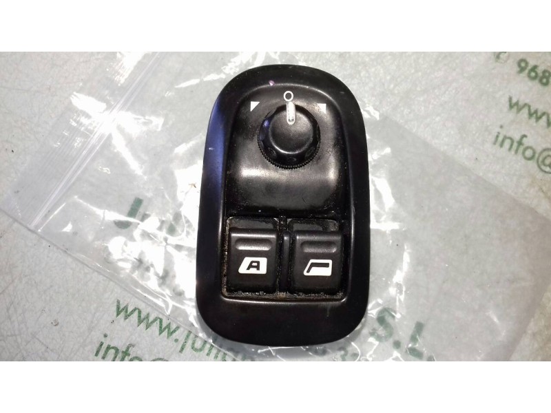 Recambio de mando retrovisor para peugeot 206 berlina xt referencia OEM IAM   REGULADOR RETROVISOR