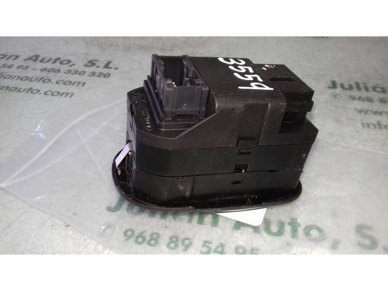 Recambio de mando retrovisor para peugeot 206 berlina xt referencia OEM IAM   REGULADOR RETROVISOR