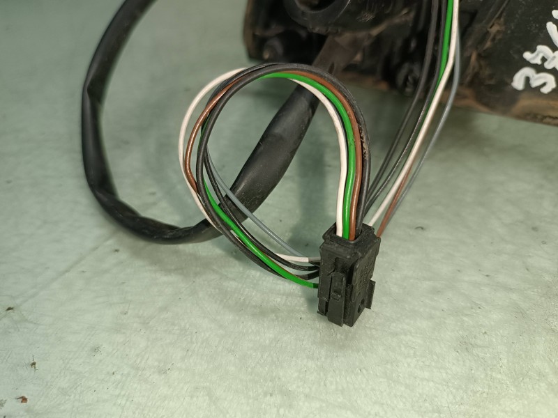 Recambio de retrovisor derecho para peugeot 307 (s1) xs referencia OEM IAM 916070  ELECTRICO