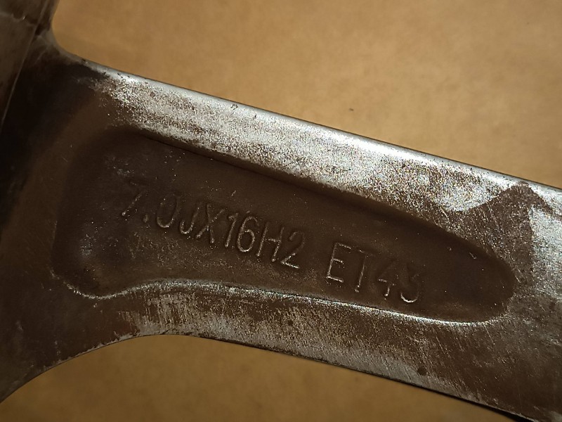 Recambio de juego llantas para seat ibiza (6p1) style referencia OEM IAM 6J0601025N 7.0JX16H2 ET43