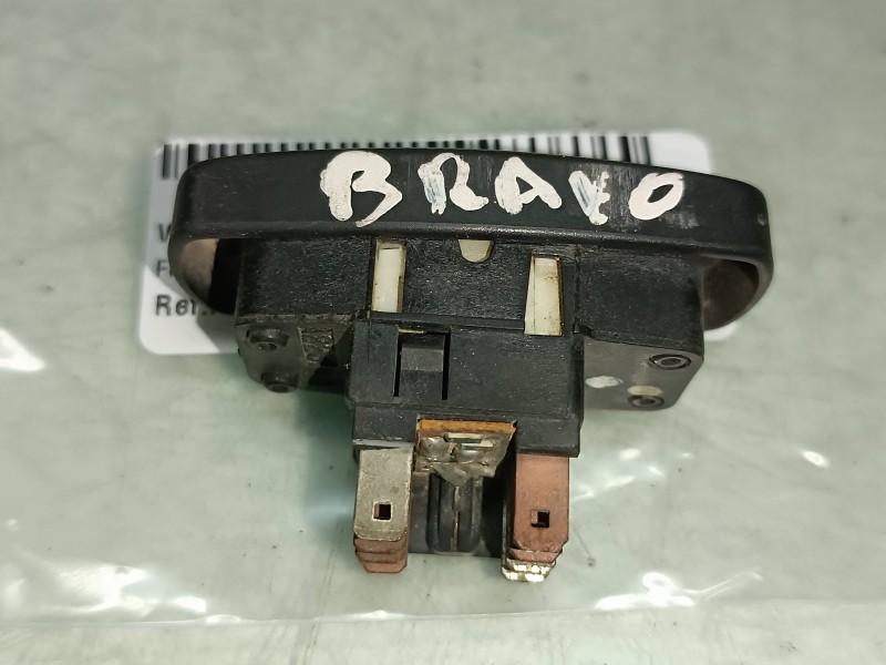 Recambio de warning para fiat bravo (182) 1.4 12v cat referencia OEM IAM A223  CONECTOR 8 PINES