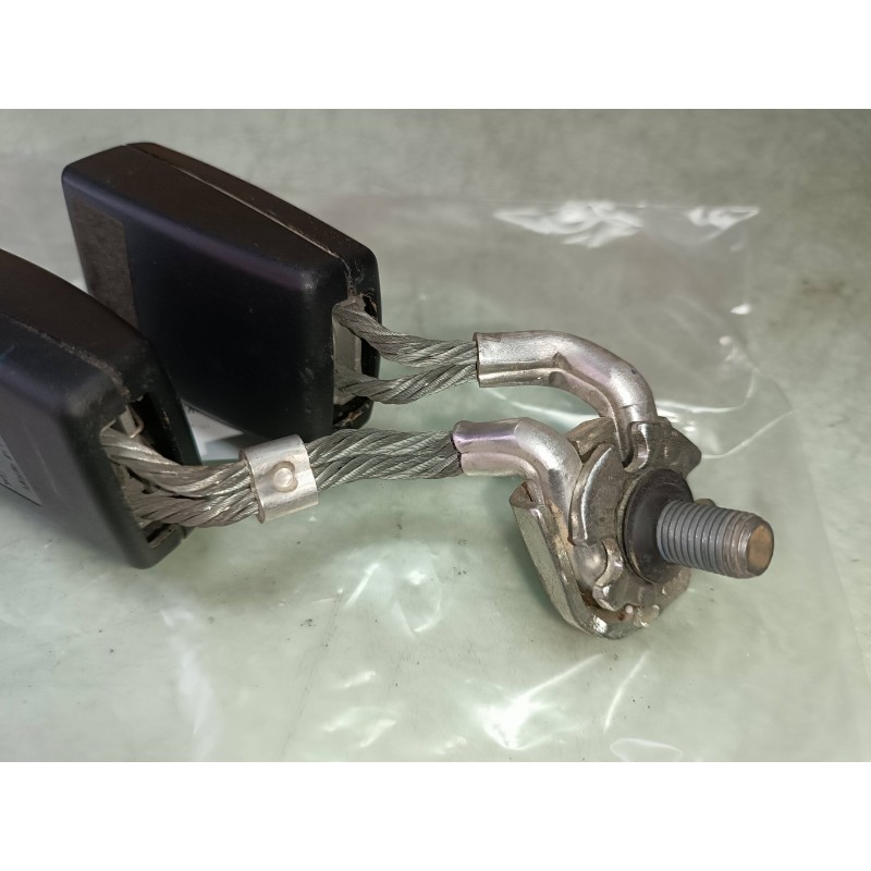 Recambio de cinturon seguridad trasero derecho para seat leon (1m1) 1.9 tdi referencia OEM IAM 1K0857739H  ANCLAJE CINTURON