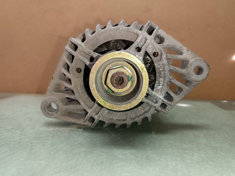 Recambio de alternador para alfa romeo 147 (190) 1.6 16v cat referencia OEM IAM 46782219 DENSO 90A