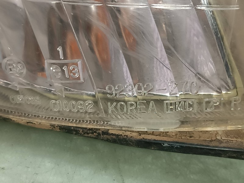 Recambio de piloto delantero derecho para hyundai accent (x3) 1.5 12v cat referencia OEM IAM 92302270 2357 