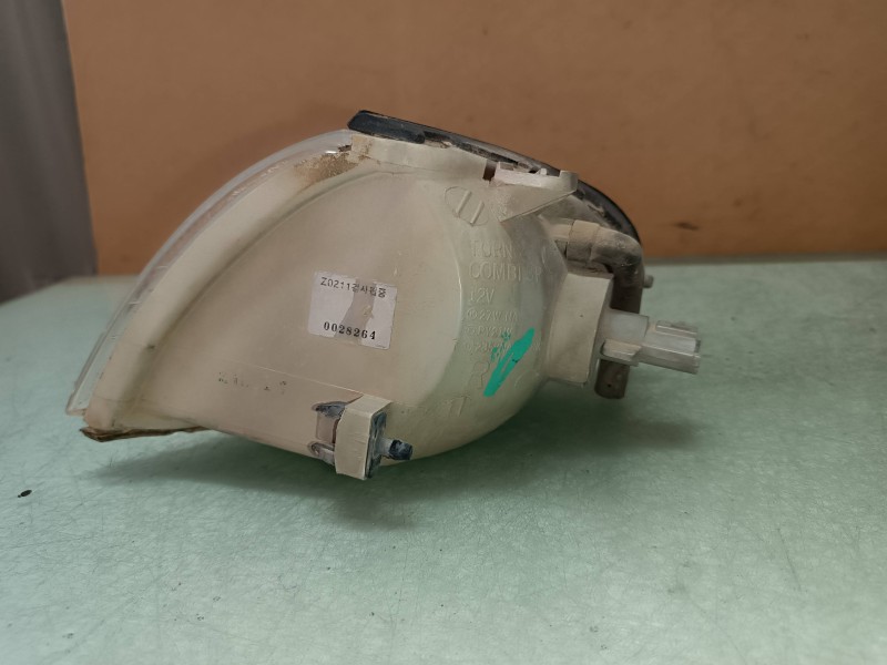 Recambio de piloto delantero derecho para hyundai accent (x3) 1.5 12v cat referencia OEM IAM 92302270 2357 