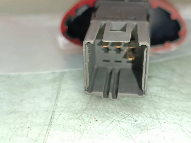 Recambio de warning para peugeot 206 berlina xr referencia OEM IAM   CONECTOR 4 PINES