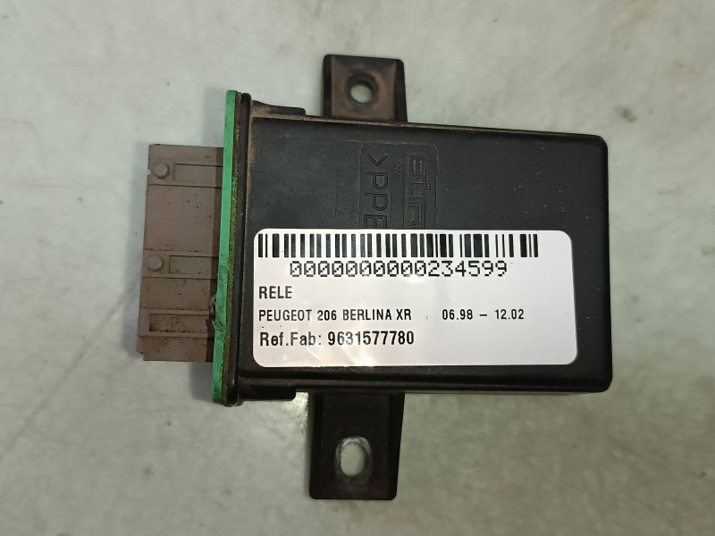 Recambio de rele para peugeot 206 berlina xr referencia OEM IAM 9631577780  CONECTOR 15 PINES