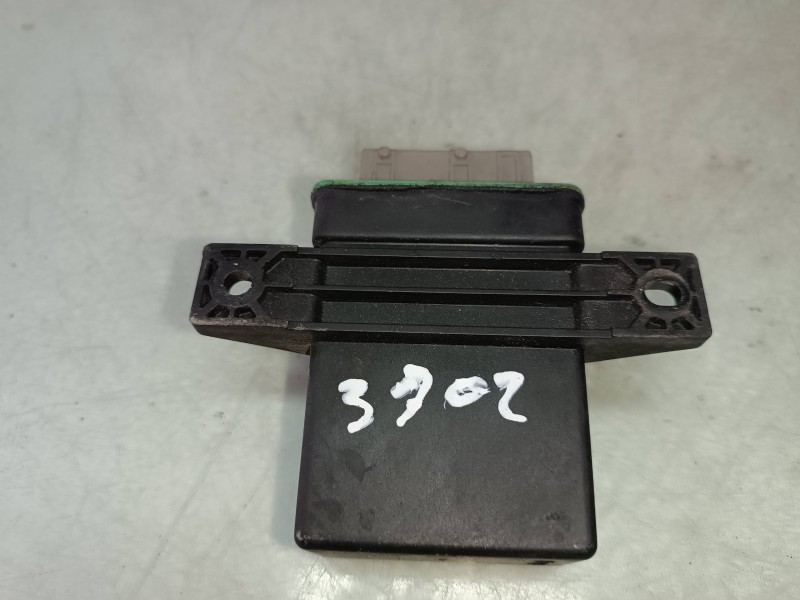 Recambio de rele para peugeot 206 berlina xr referencia OEM IAM 9631577780  CONECTOR 15 PINES