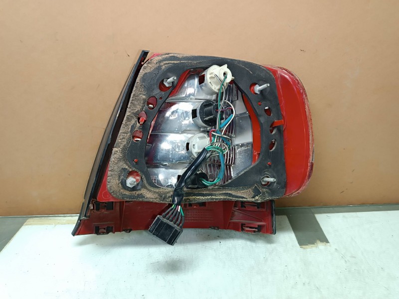 Recambio de piloto trasero izquierdo para audi a4 berlina (b5) 1.9 tdi referencia OEM IAM   