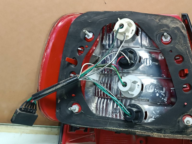 Recambio de piloto trasero derecho para audi a4 berlina (b5) 1.9 tdi referencia OEM IAM   