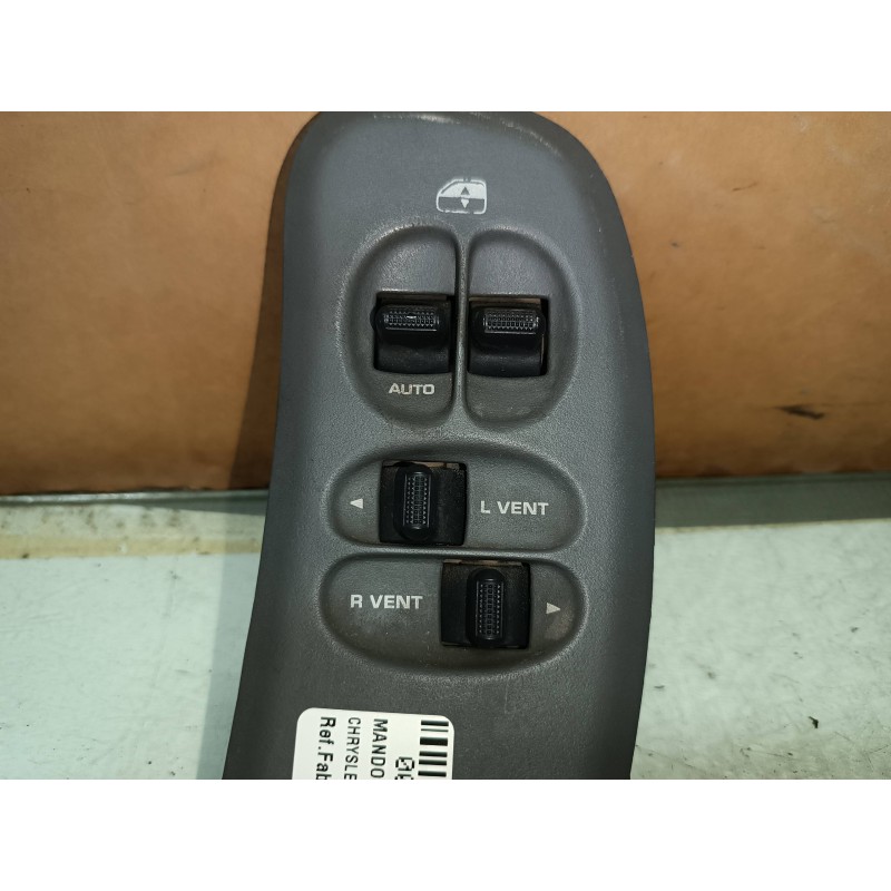 Recambio de mando elevalunas delantero izquierdo para chrysler voyager (rg) 2.5 crd executive referencia OEM IAM 746797084 30505